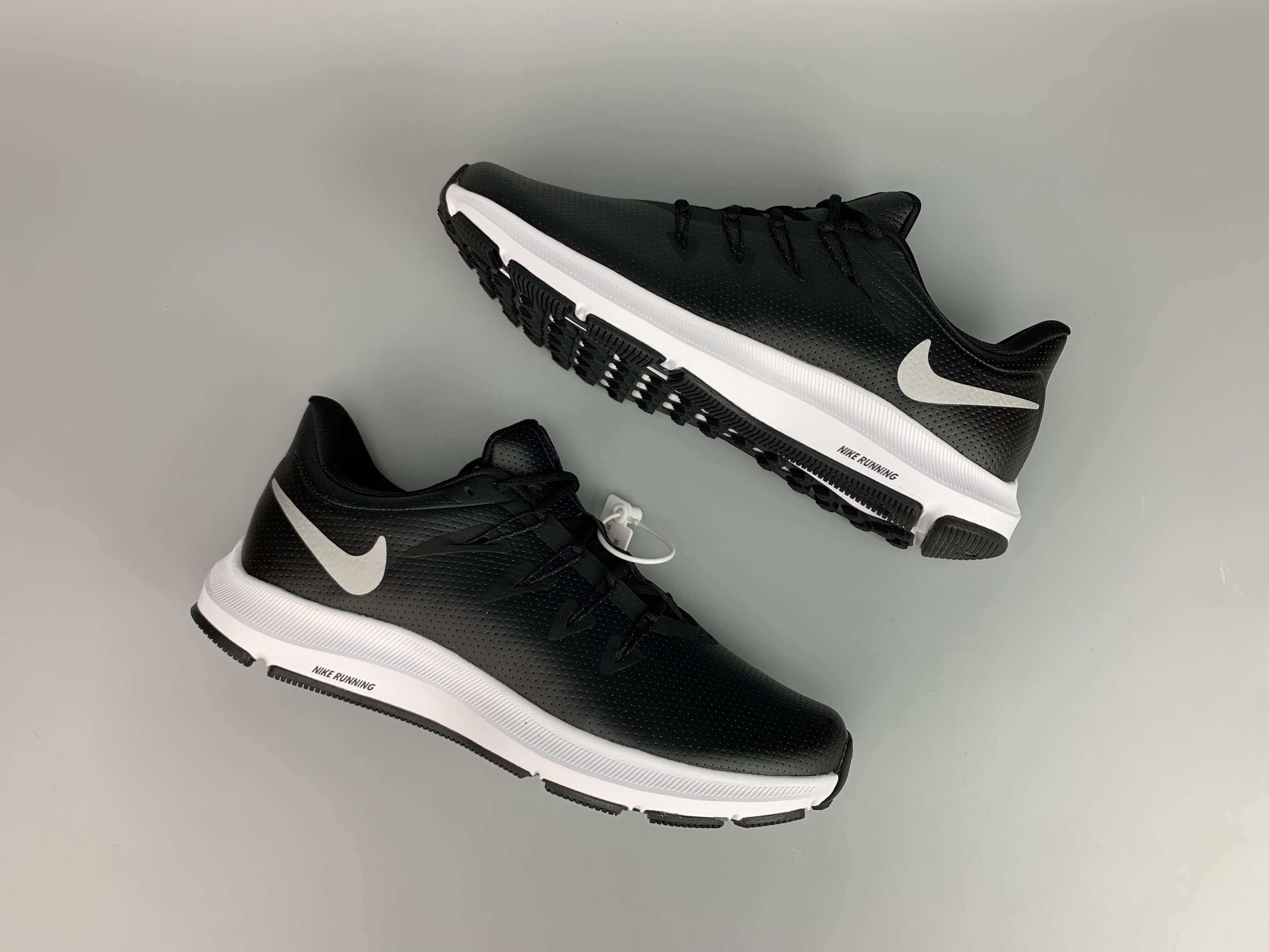 New Nike Quest 3 Black White Shoes For Women